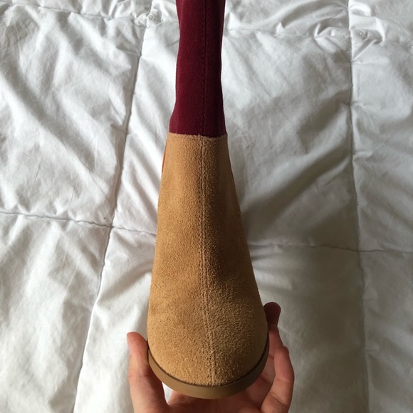 Trendy faux suede 70’s inspired boot. - Picture 3 of 5